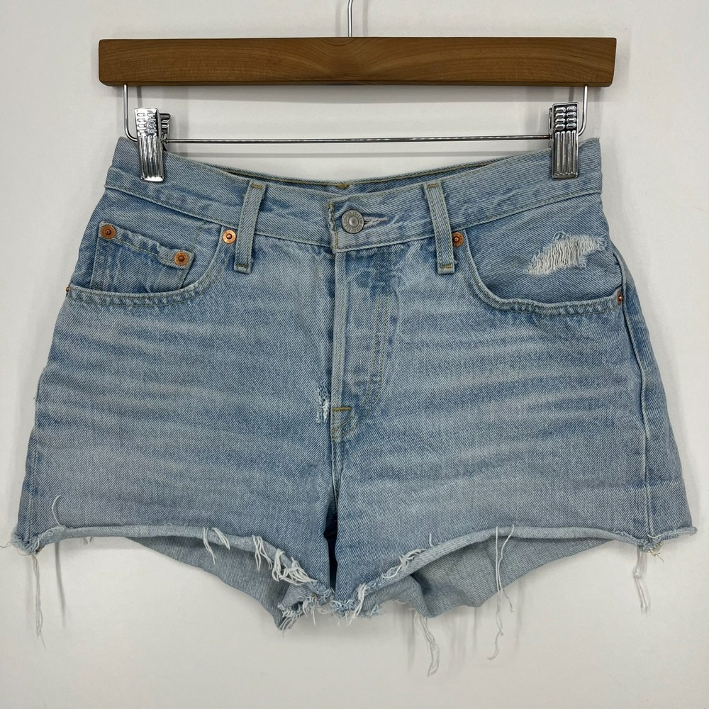 Levi's 501 90's Denim Shorts Women's Size 24 Blue Distressed Light‎ Wash